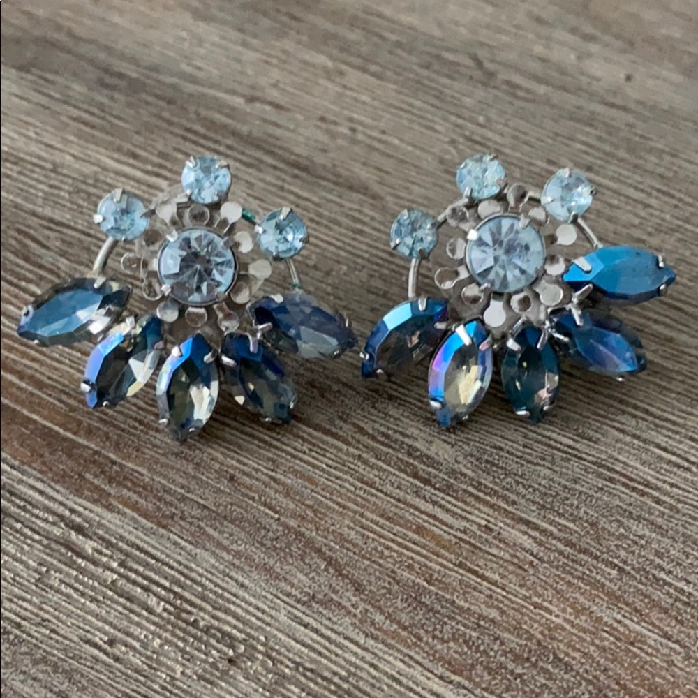 Banana Republic statement stud earrings